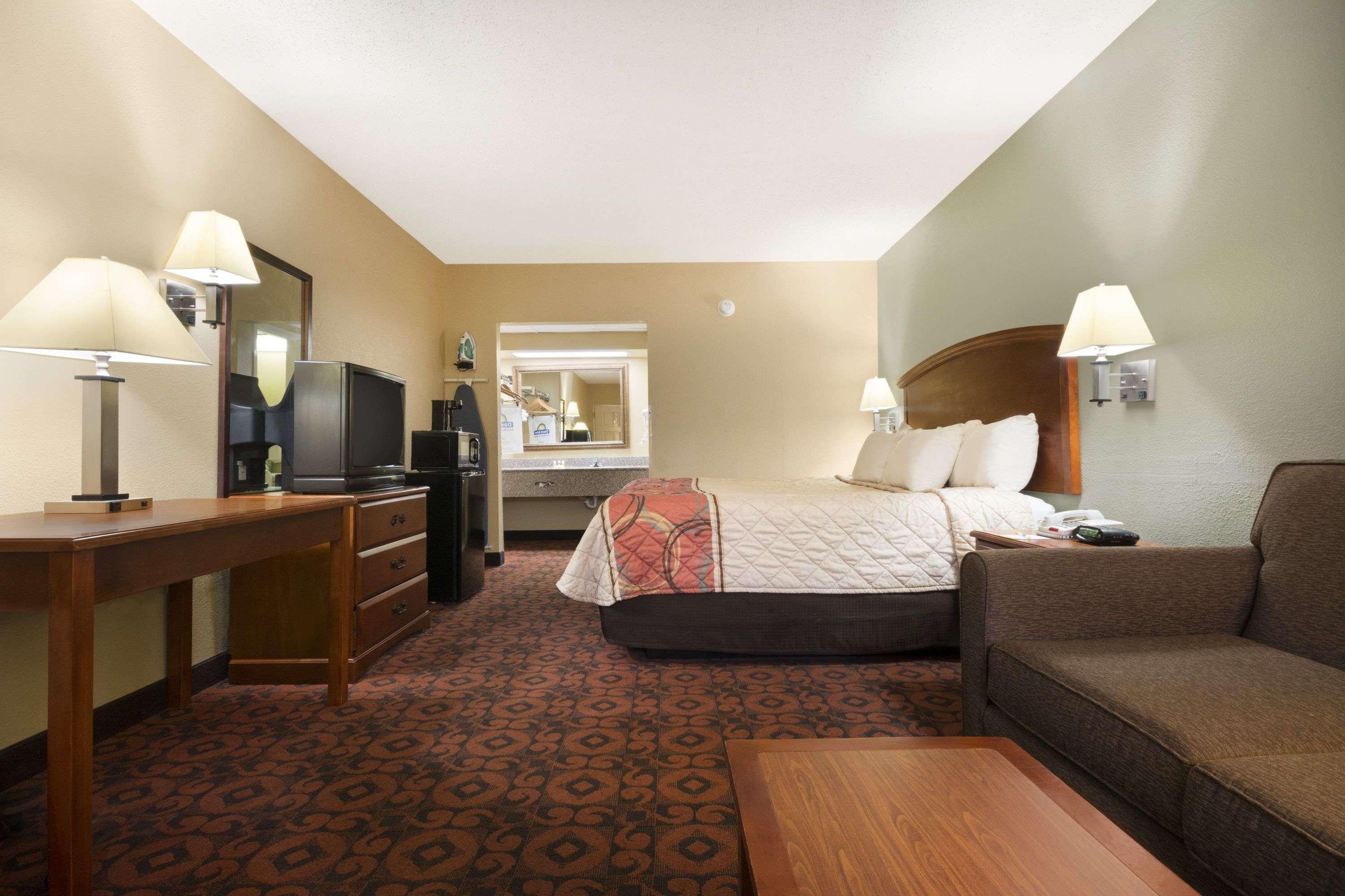 Days Inn By Wyndham Weldon Roanoke Rapids Eksteriør bilde