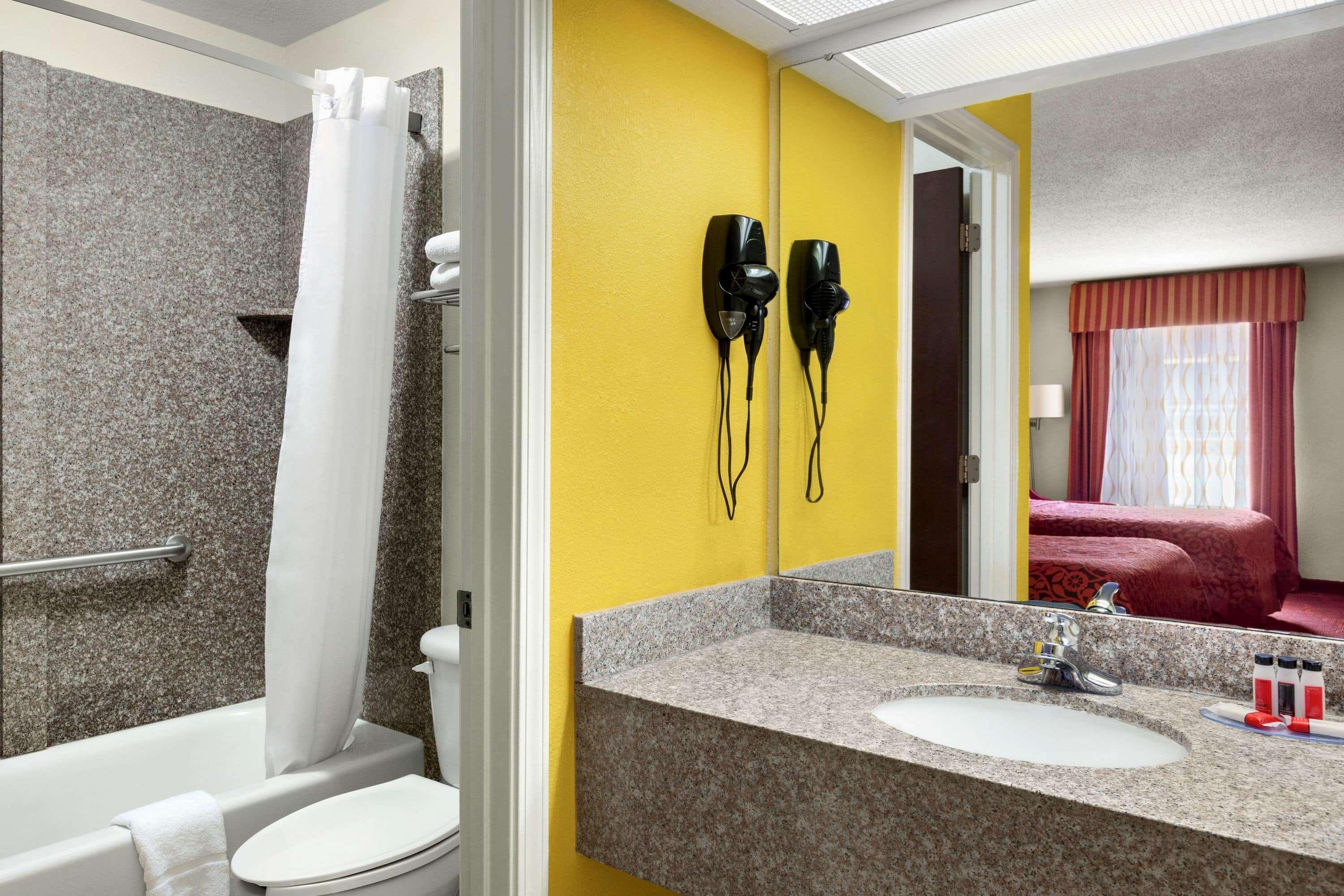 Days Inn By Wyndham Weldon Roanoke Rapids Eksteriør bilde