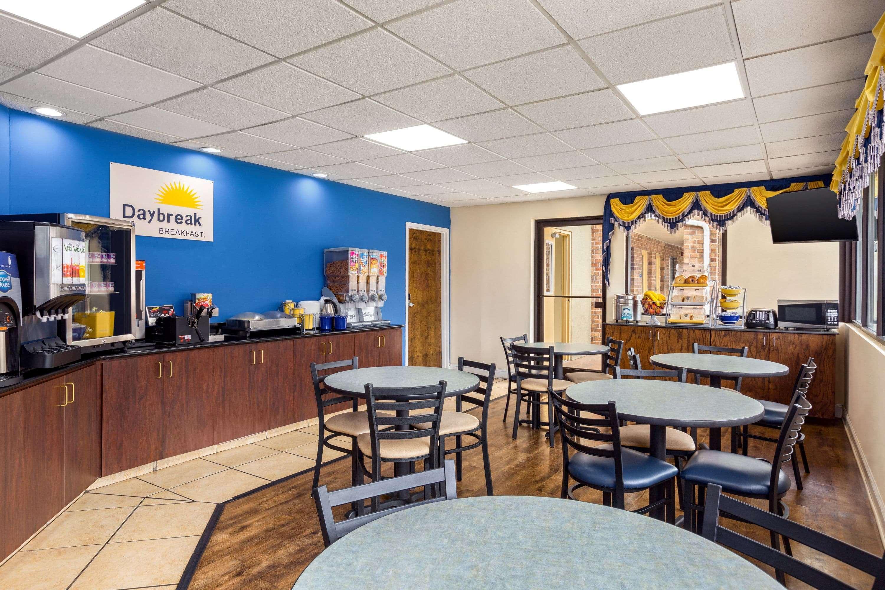 Days Inn By Wyndham Weldon Roanoke Rapids Eksteriør bilde