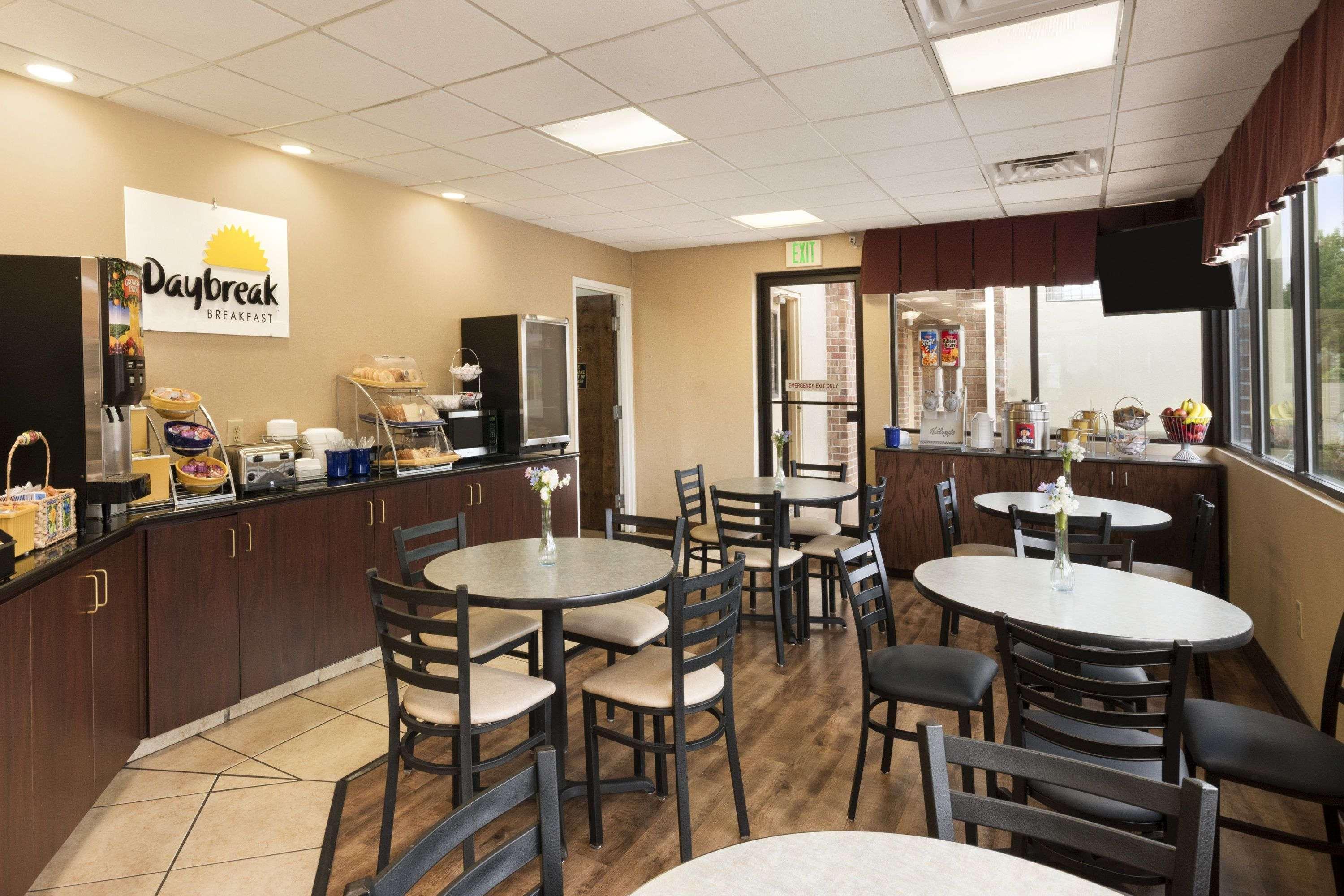 Days Inn By Wyndham Weldon Roanoke Rapids Eksteriør bilde